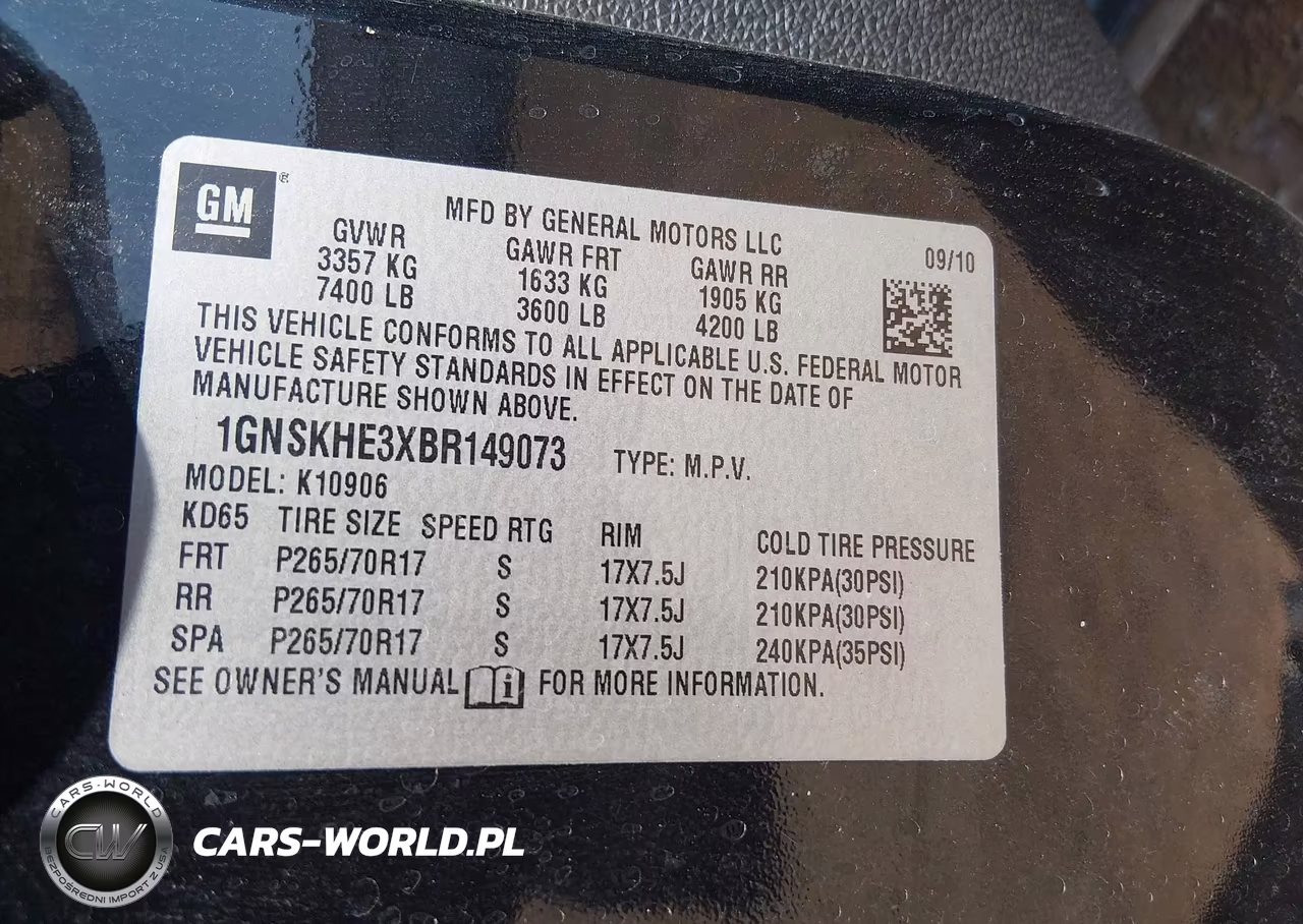 2011 Chevrolet Suburban 1500 Ls VIN:1GNSKHE3XBR149073 - 9