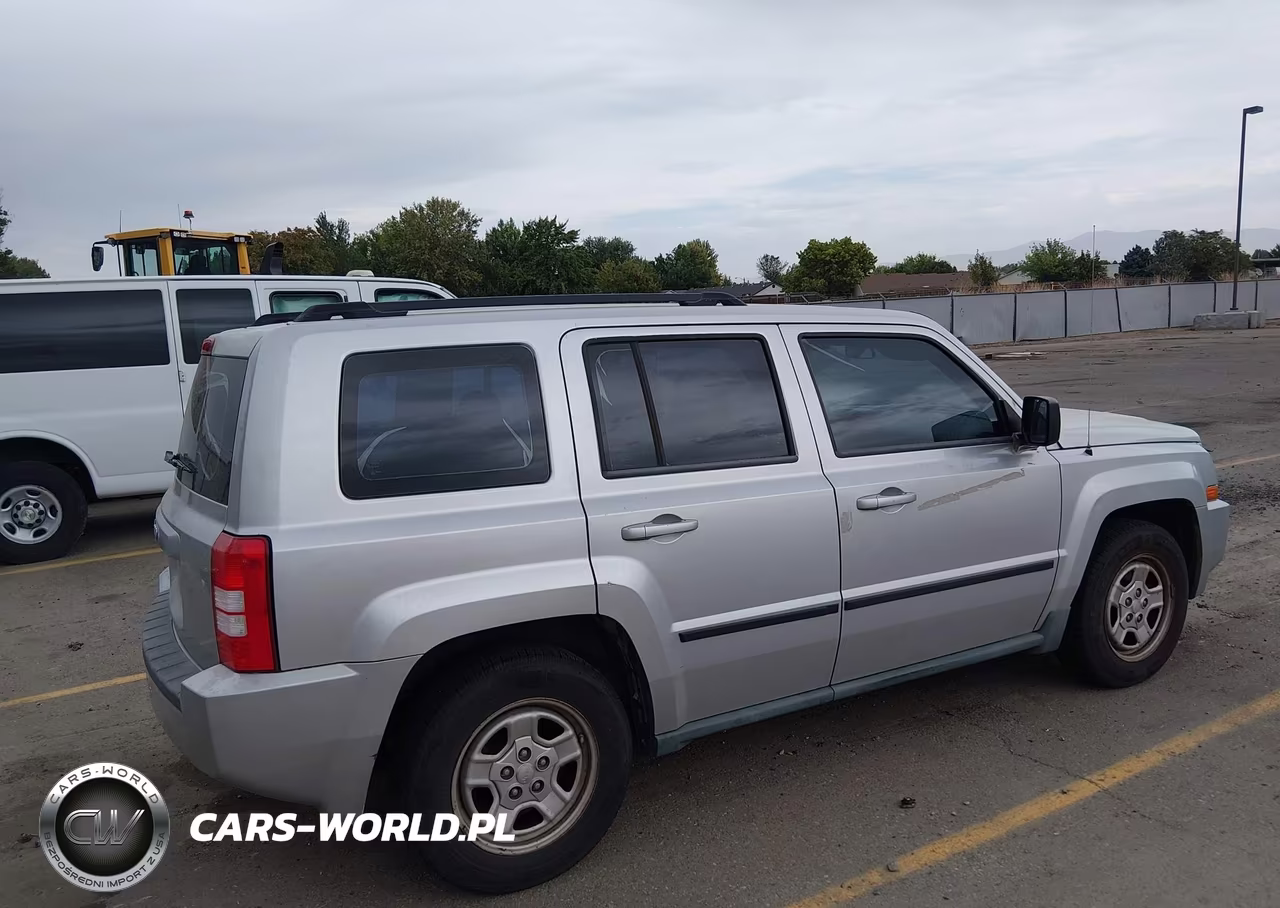2010 Jeep Patriot Sport VIN:1J4NF2GB7AD601210 - 4