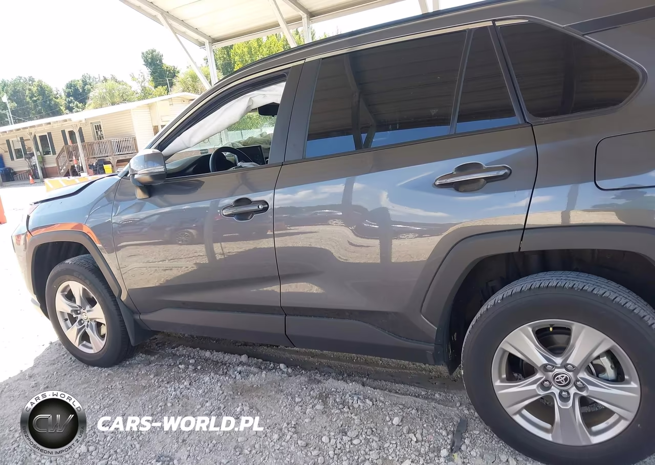 2025 Toyota Rav4 Xle VIN:2T3W1RFV8SC355710 - 14
