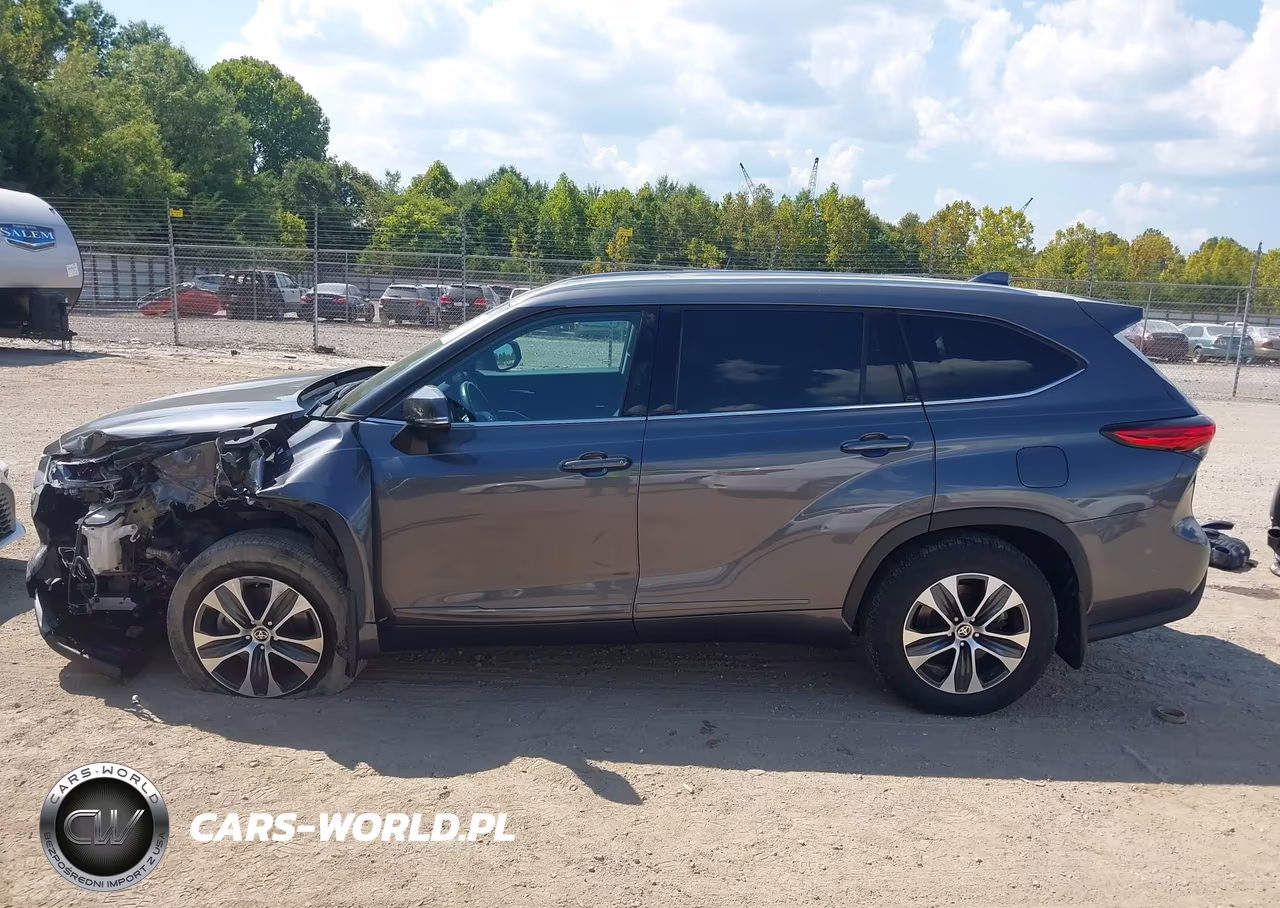 2022 Toyota Highlander Xle VIN:5TDHZRBHXNS252407 - 14