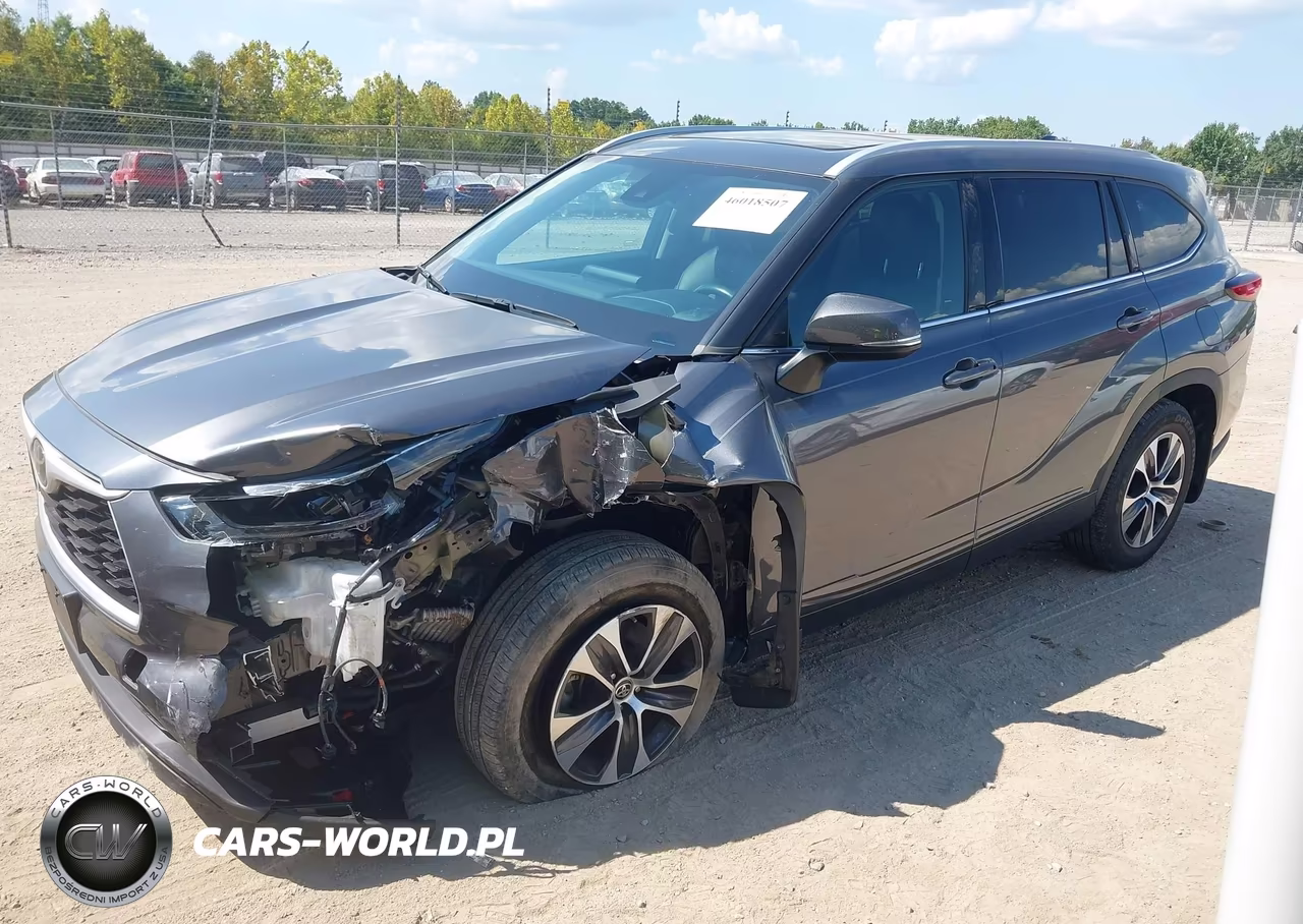 2022 Toyota Highlander Xle VIN:5TDHZRBHXNS252407 - 2