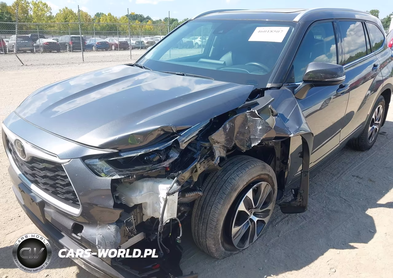 2022 Toyota Highlander Xle VIN:5TDHZRBHXNS252407 - 6