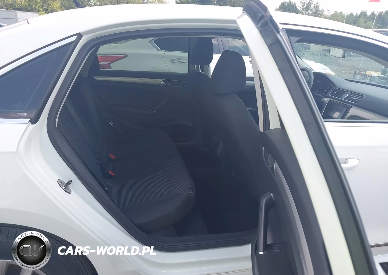 2016 Volkswagen Passat 1.8T S VIN:1VWAT7A39GC056134 - 8