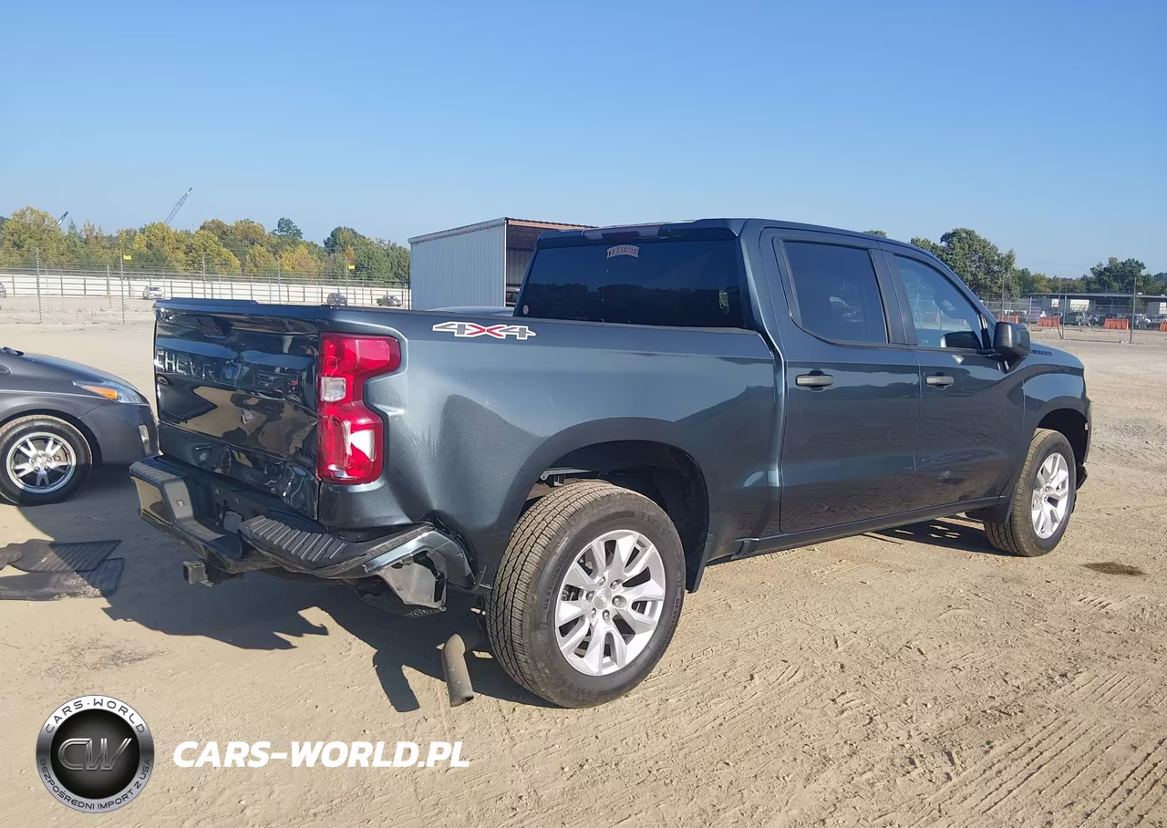 2021 Chevrolet Silverado 1500 4Wd Short Bed Custom VIN:3GCPYBEK9MG159677 - 4