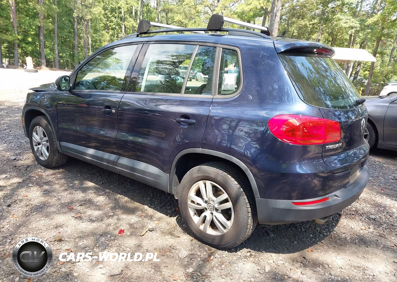 2016 Volkswagen Tiguan S VIN:WVGAV7AX6GW533905 - 3