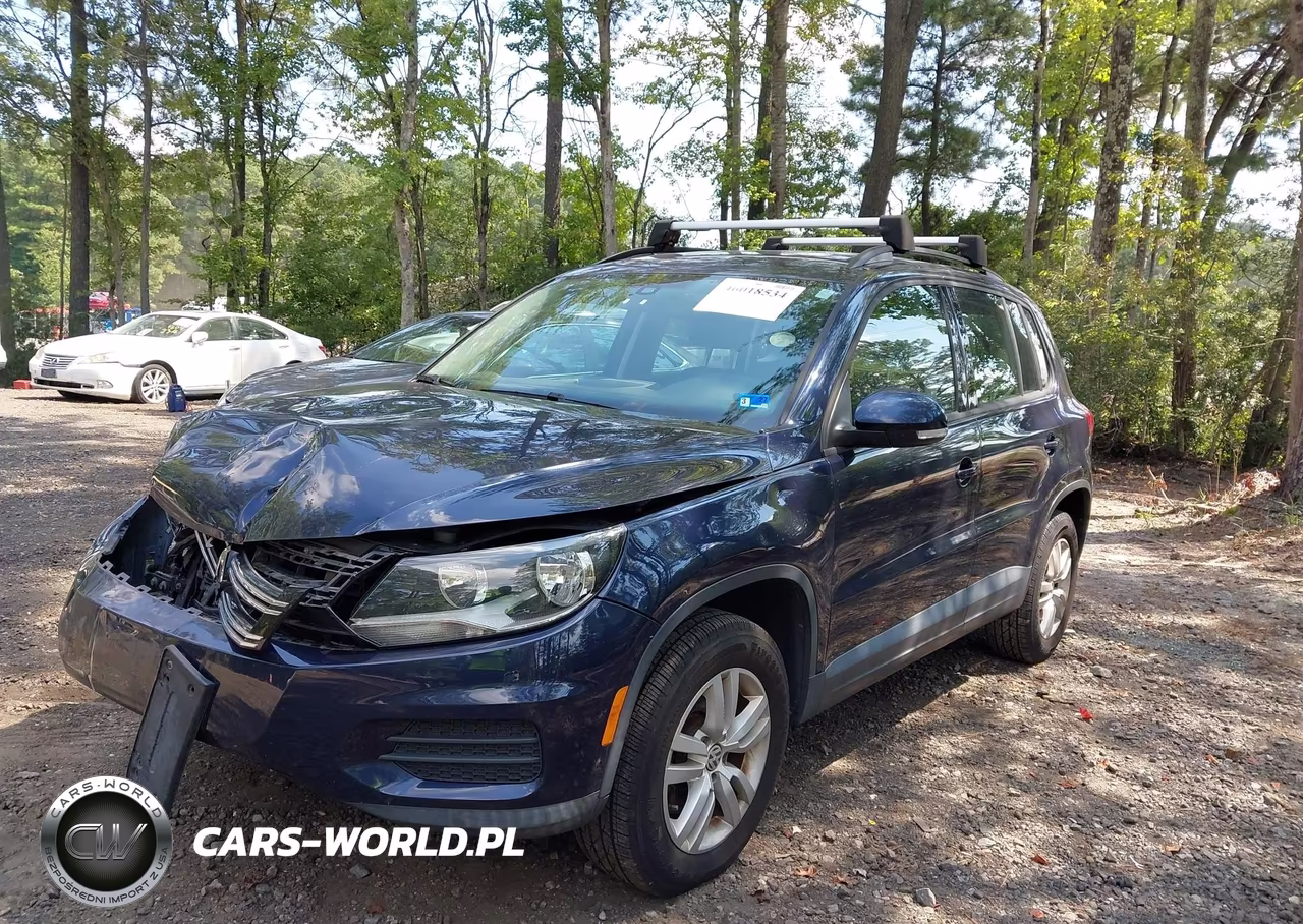 2016 Volkswagen Tiguan S VIN:WVGAV7AX6GW533905 - 6