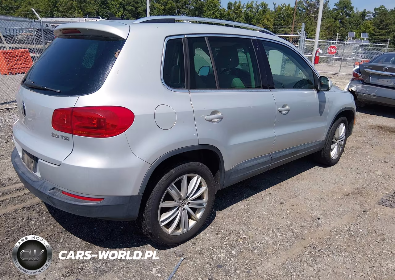2012 Volkswagen Tiguan Se VIN:WVGAV7AXXCW555870 - 4