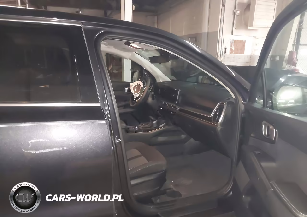 2025 Kia Sorento Lx VIN:5XYRG4JC9SG358150 - 5