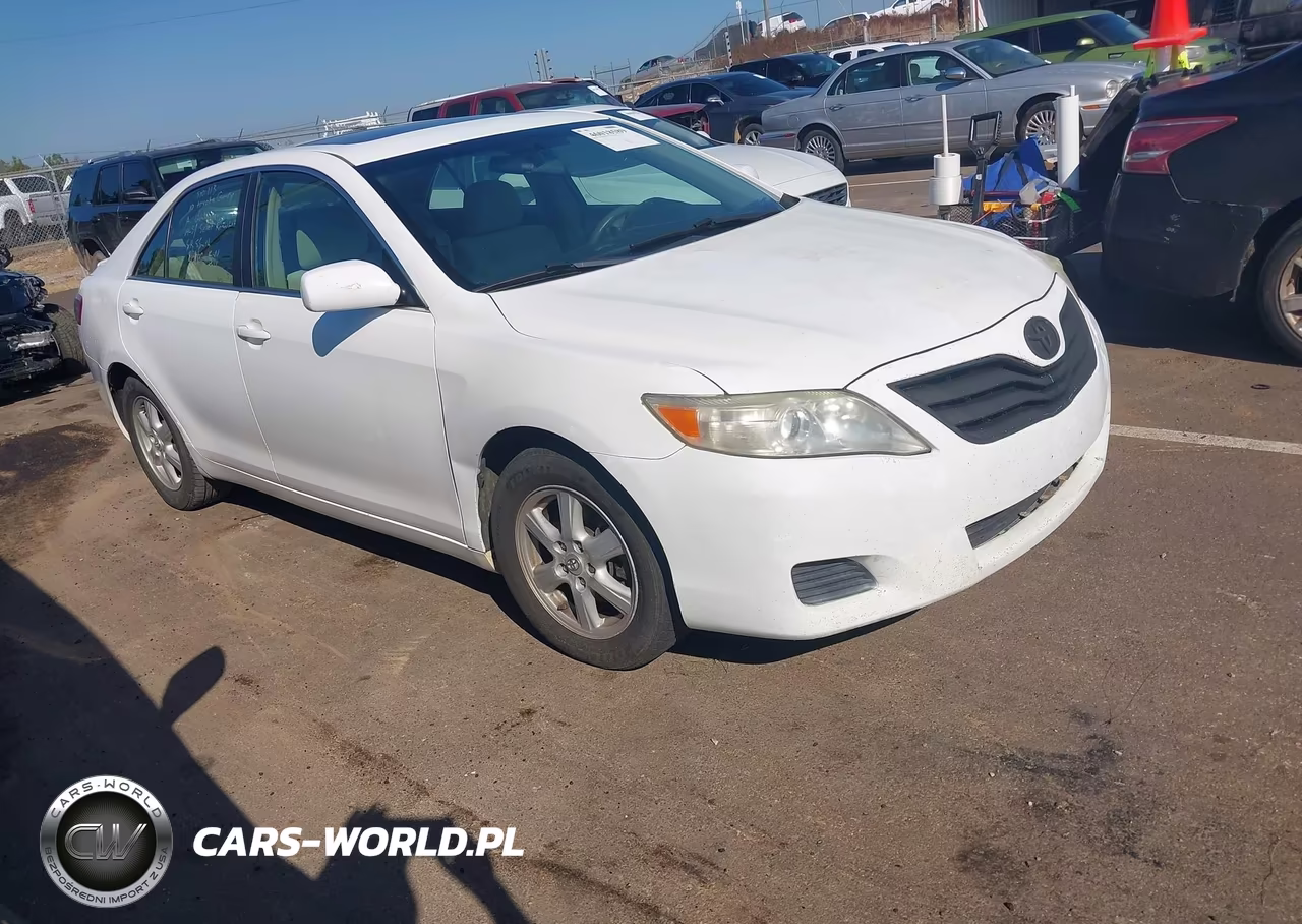 2010 Toyota Camry Le VIN:4T1BF3EK7AU510113 - 1