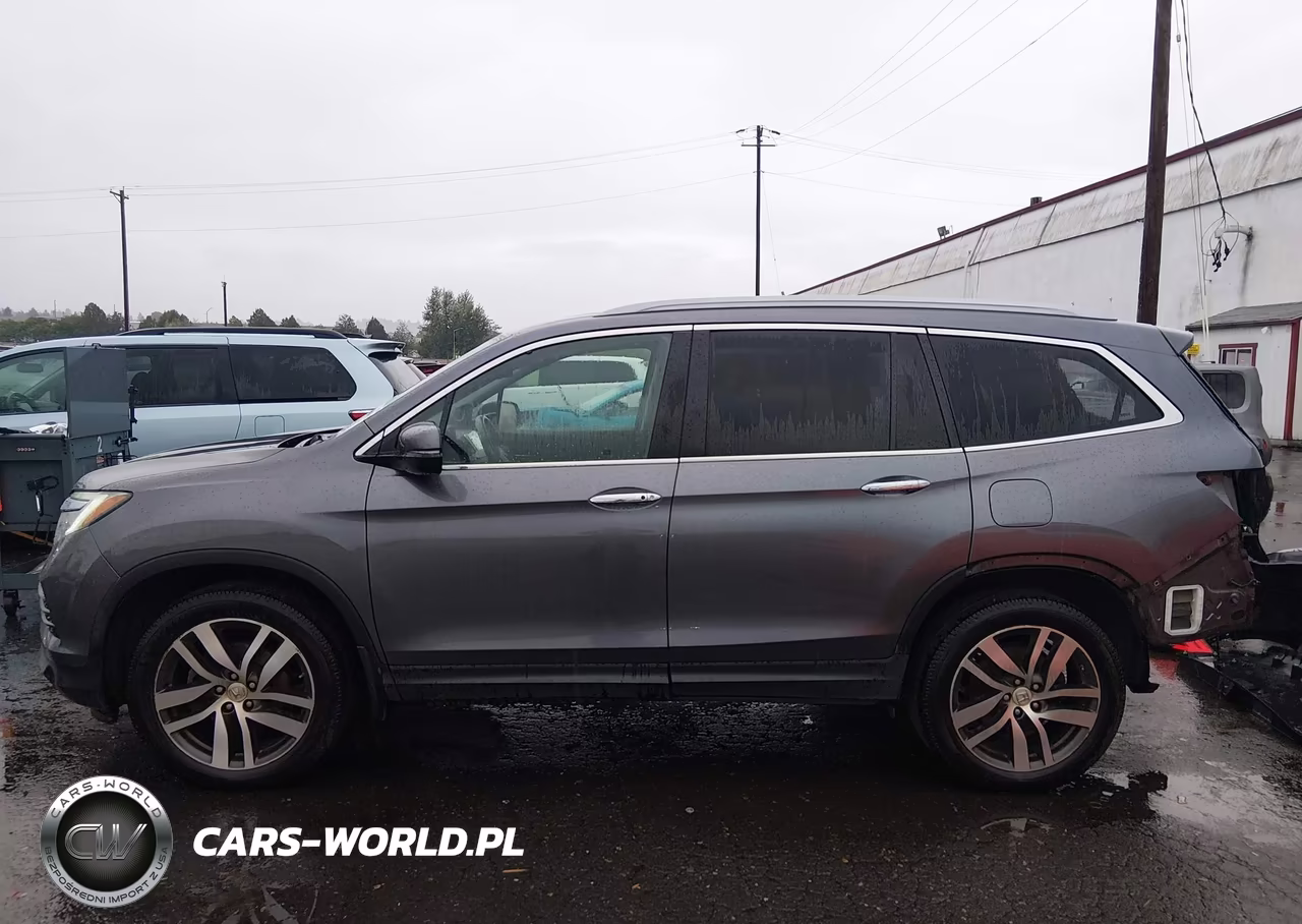 2017 Honda Pilot Touring VIN:5FNYF6H95HB004307 - 15