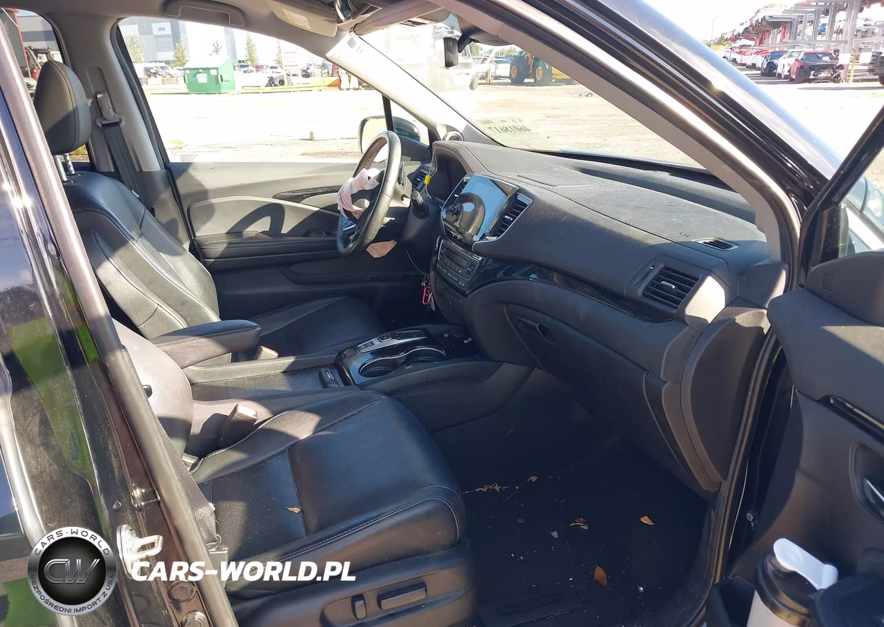 2019 Honda Pilot Touring VIN:5FNYF5H61KB034363 - 5