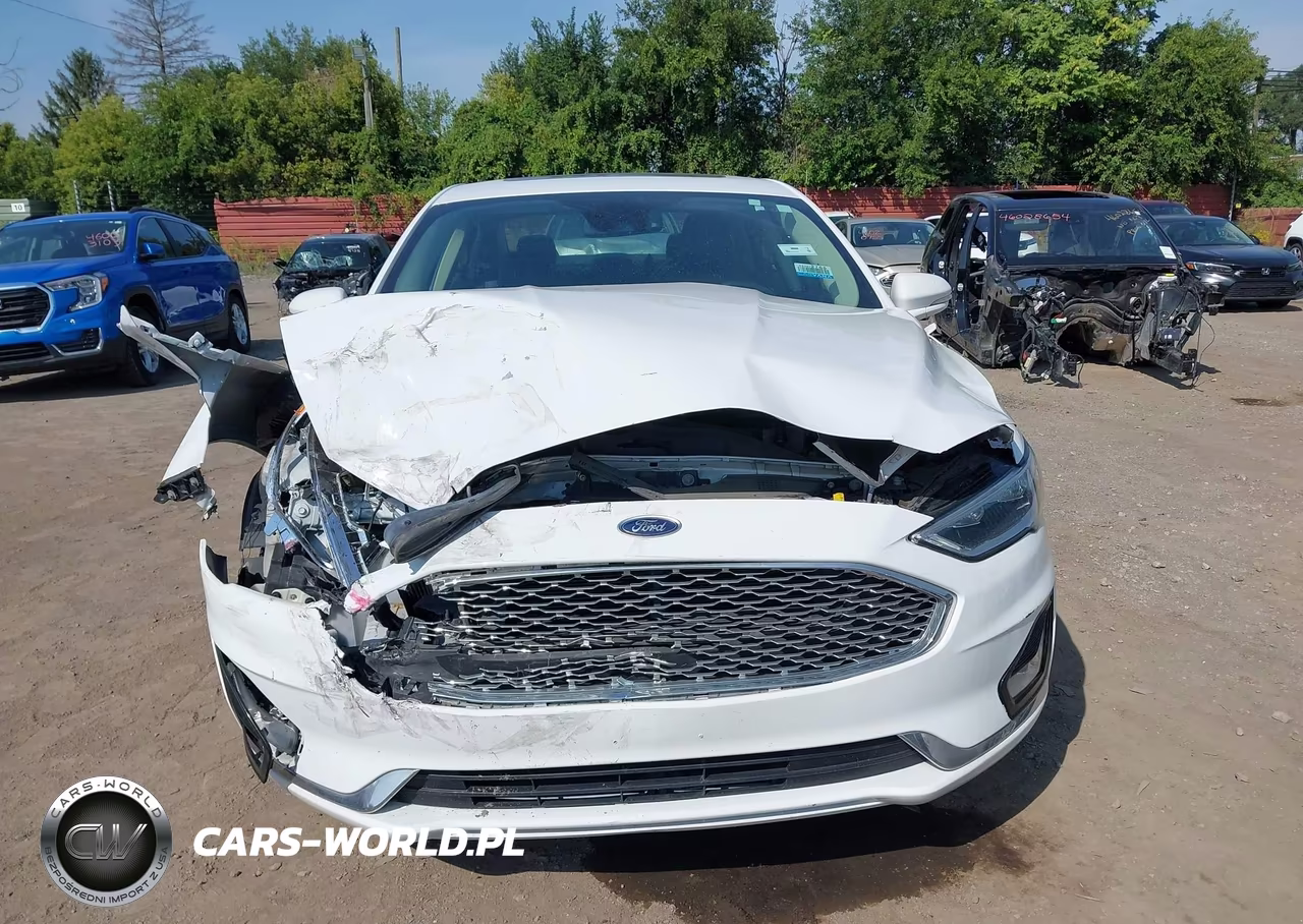 2019 Ford Fusion Hybrid Titanium VIN:3FA6P0RU5KR109560 - 12