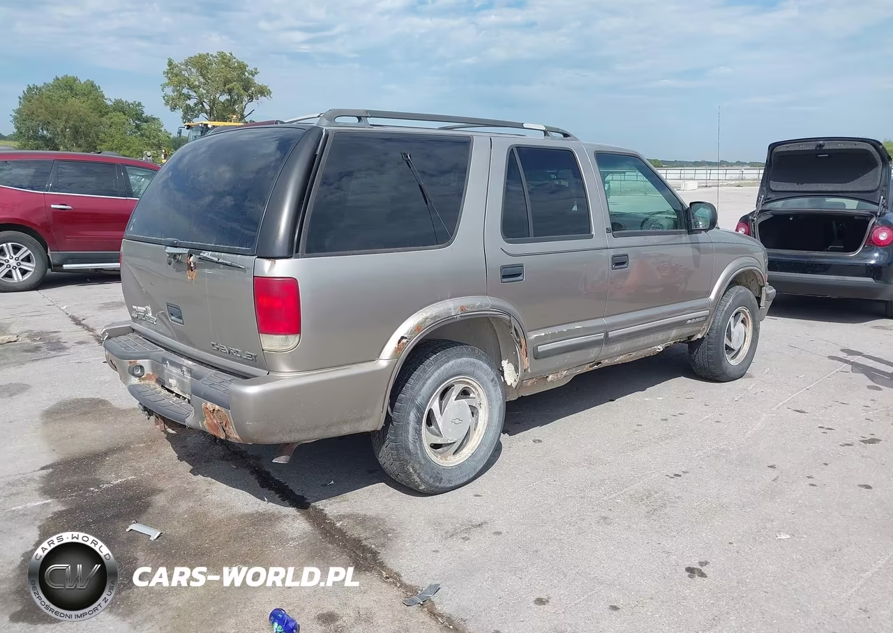 2001 Chevrolet Blazer Lt VIN:1GNDT13W512106469 - 4