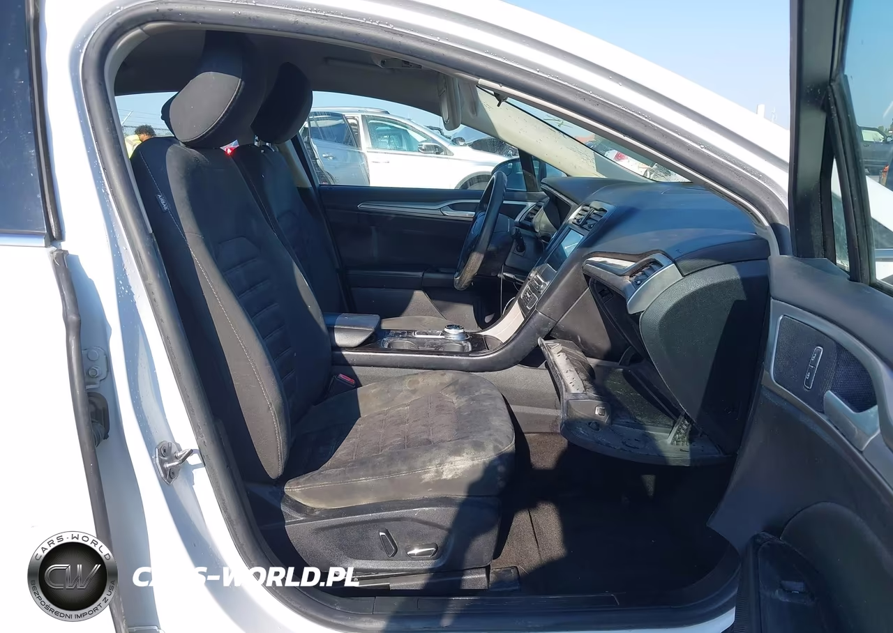 2018 Ford Fusion Se VIN:3FA6P0H71JR267422 - 5
