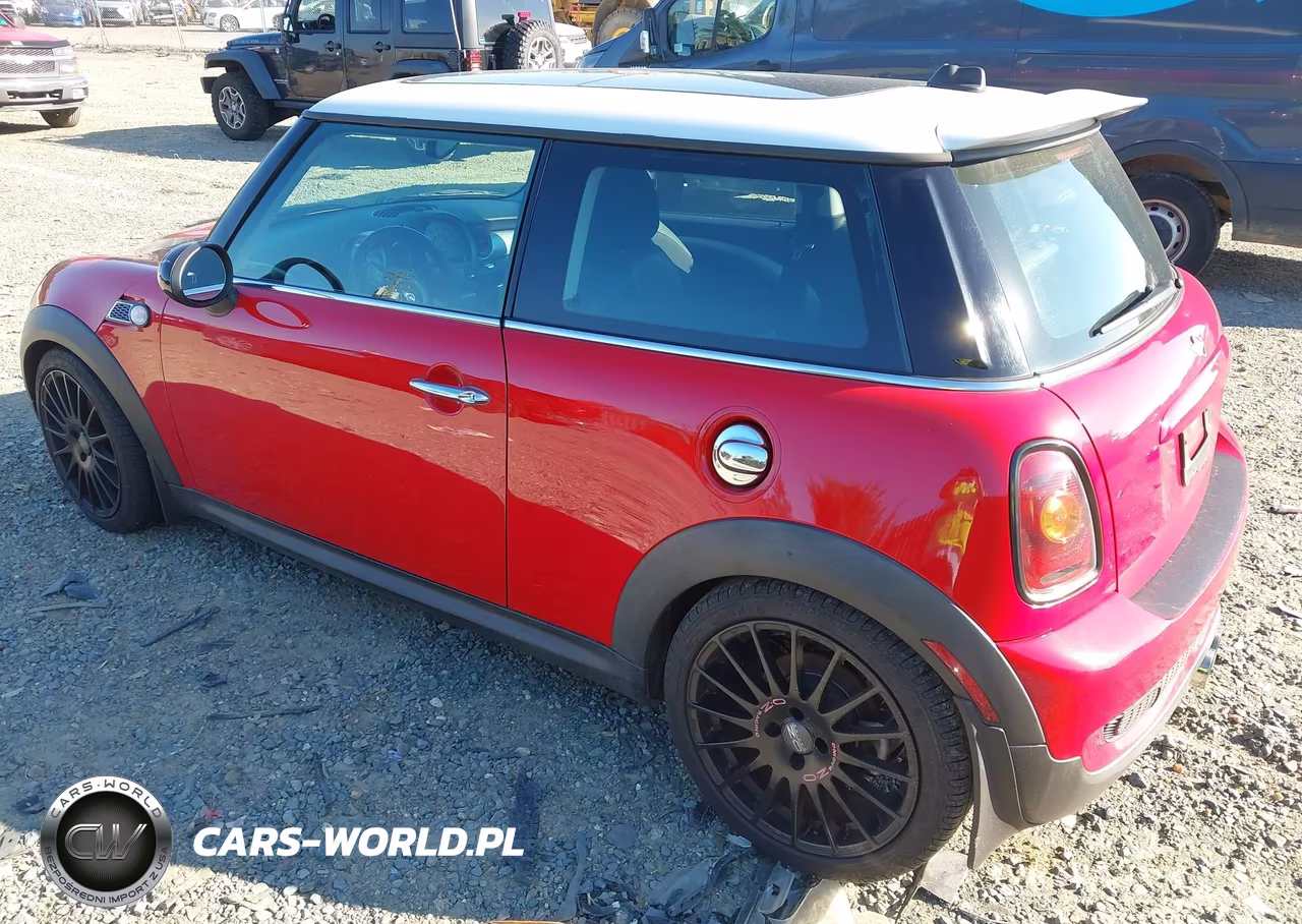2009 Mini Cooper S VIN:WMWMF73569TW82648 - 3