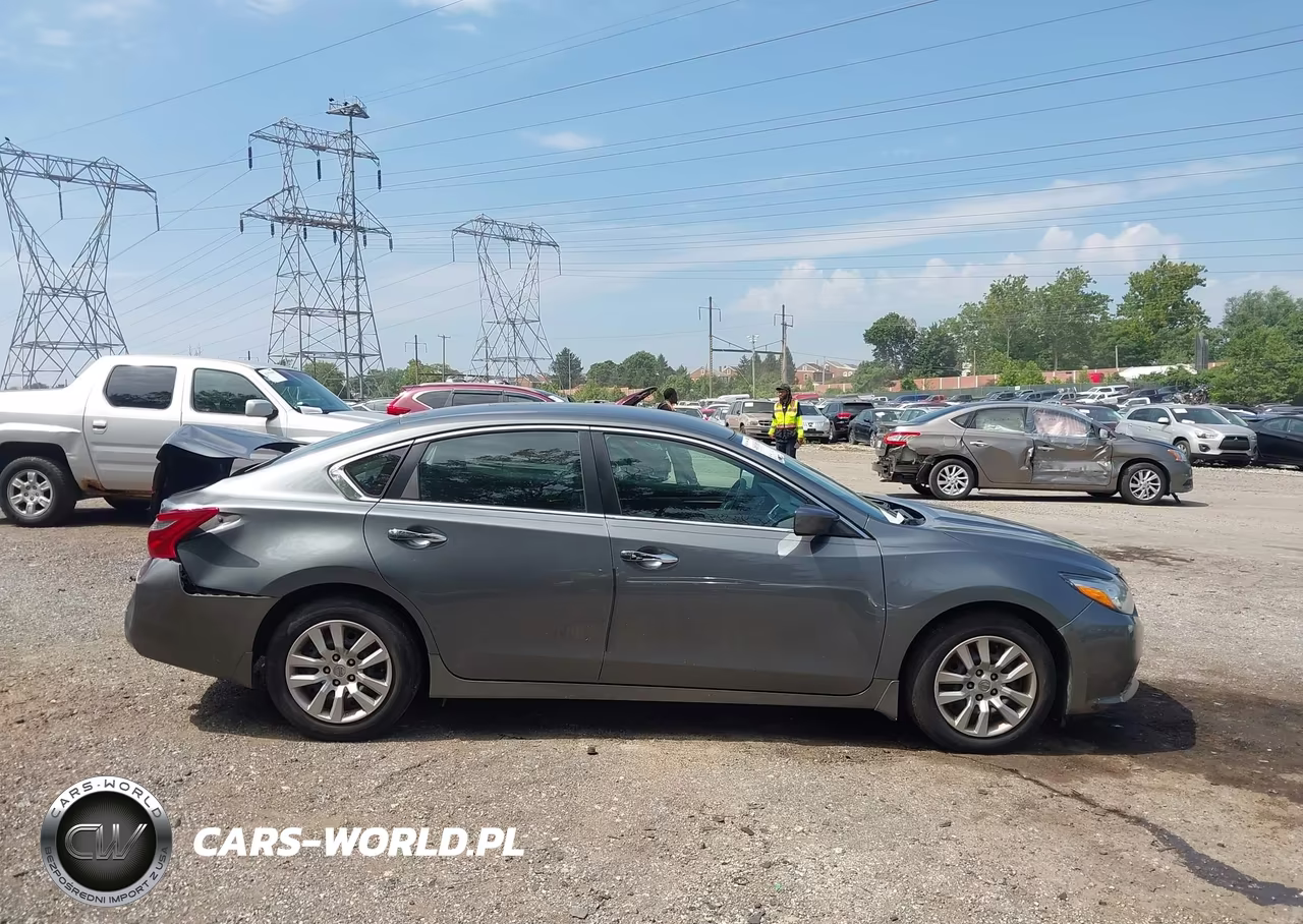 2018 Nissan Altima 2.5 S VIN:1N4AL3AP3JC286375 - 13