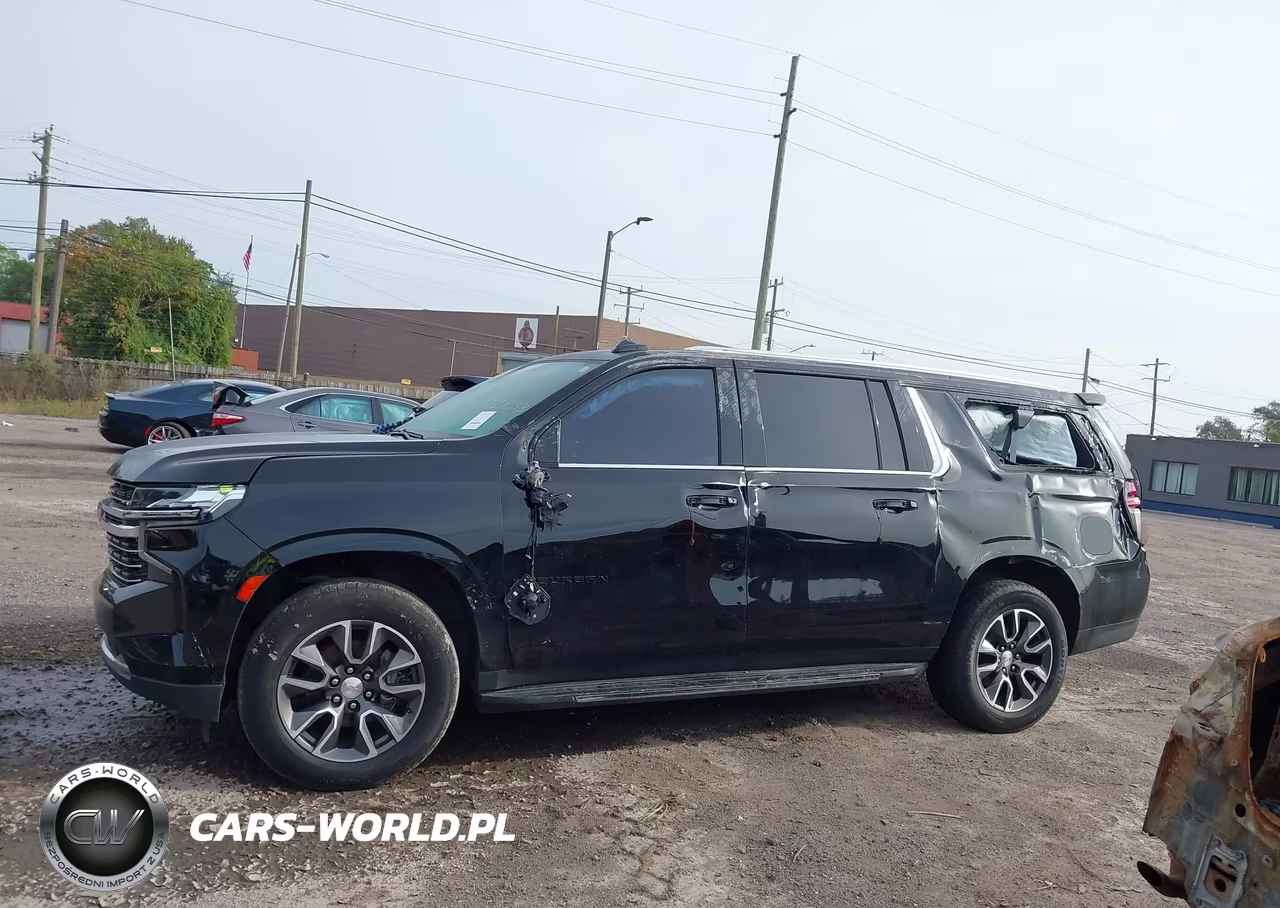 2022 Chevrolet Suburban 4Wd Lt VIN:1GNSKCKD2NR112233 - 13