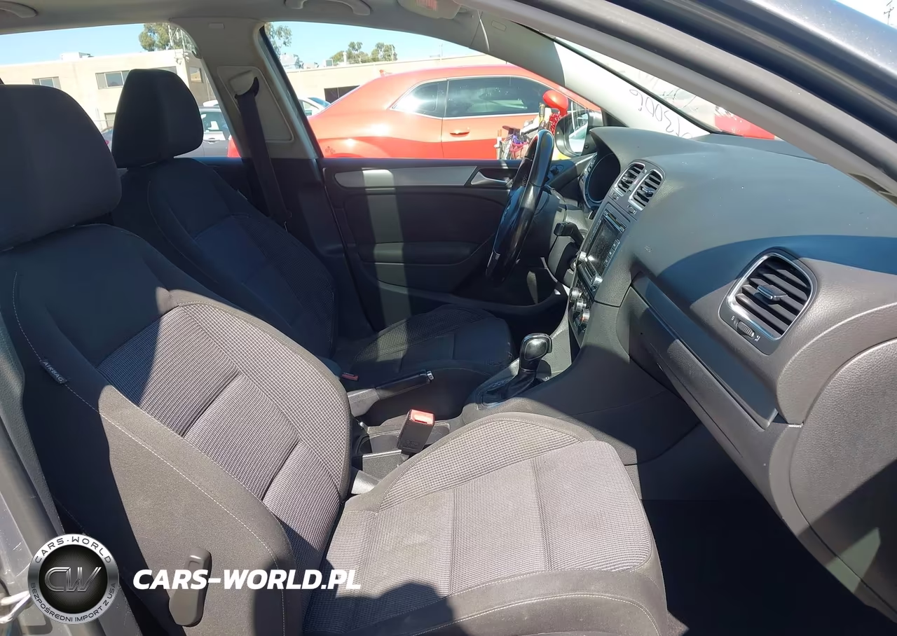 2014 Volkswagen Golf 2.5L VIN:WVWDB7AJ3EW000977 - 5