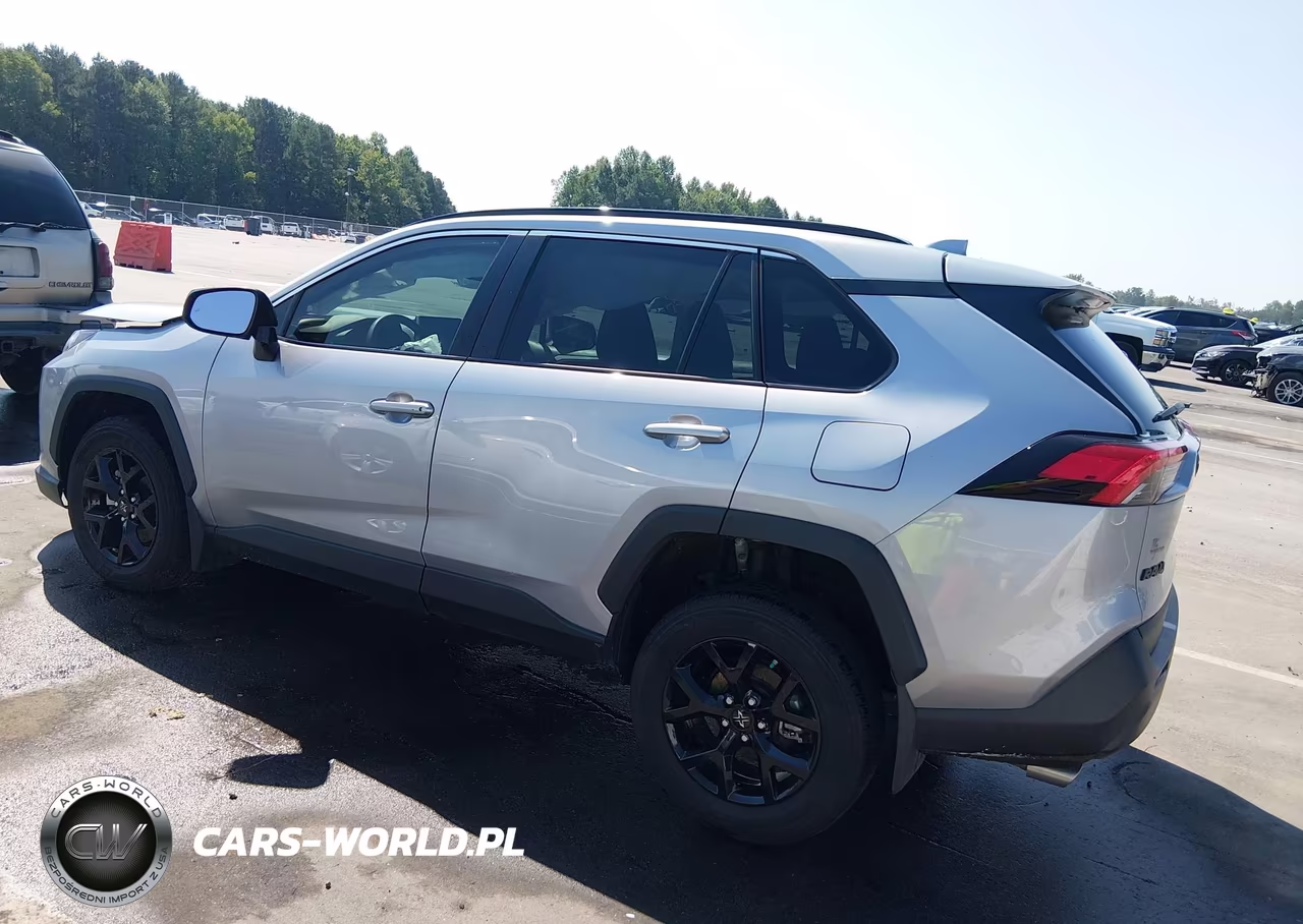 2025 Toyota Rav4 Xle VIN:2T3W1RFVXSW371342 - 3