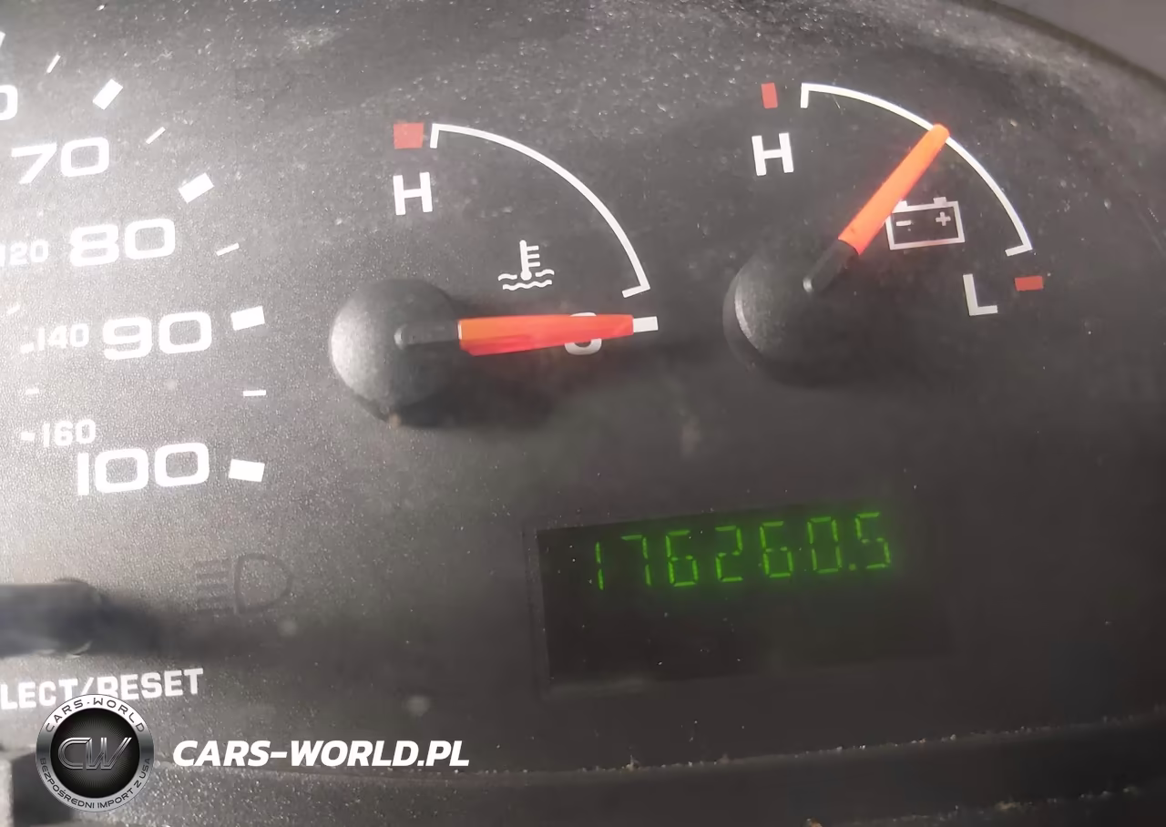 2005 Ford E-350 Cutaway Standard VIN:1FDSE35L35HA19175 - 1