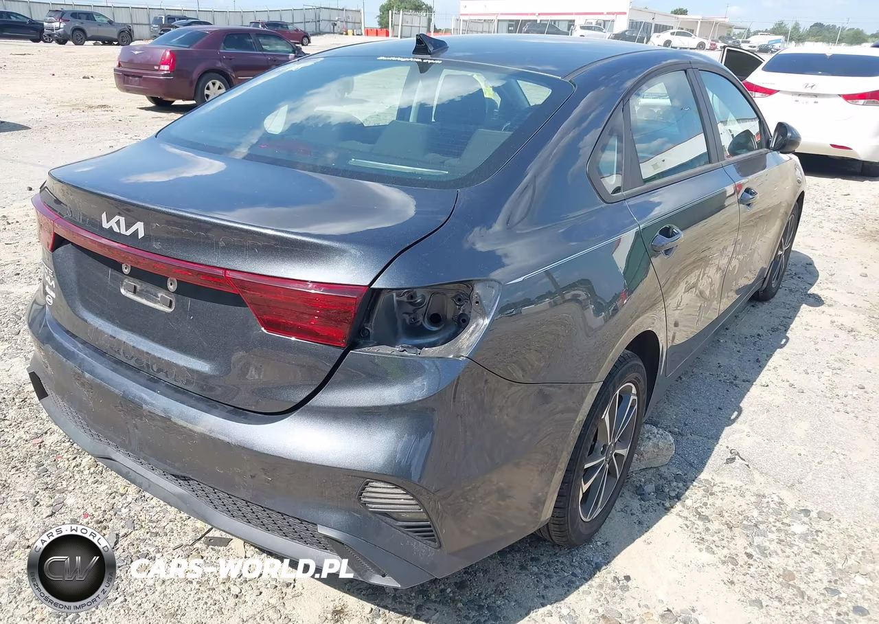 2024 Kia Forte Lxs VIN:3KPF24AD5RE831818 - 6
