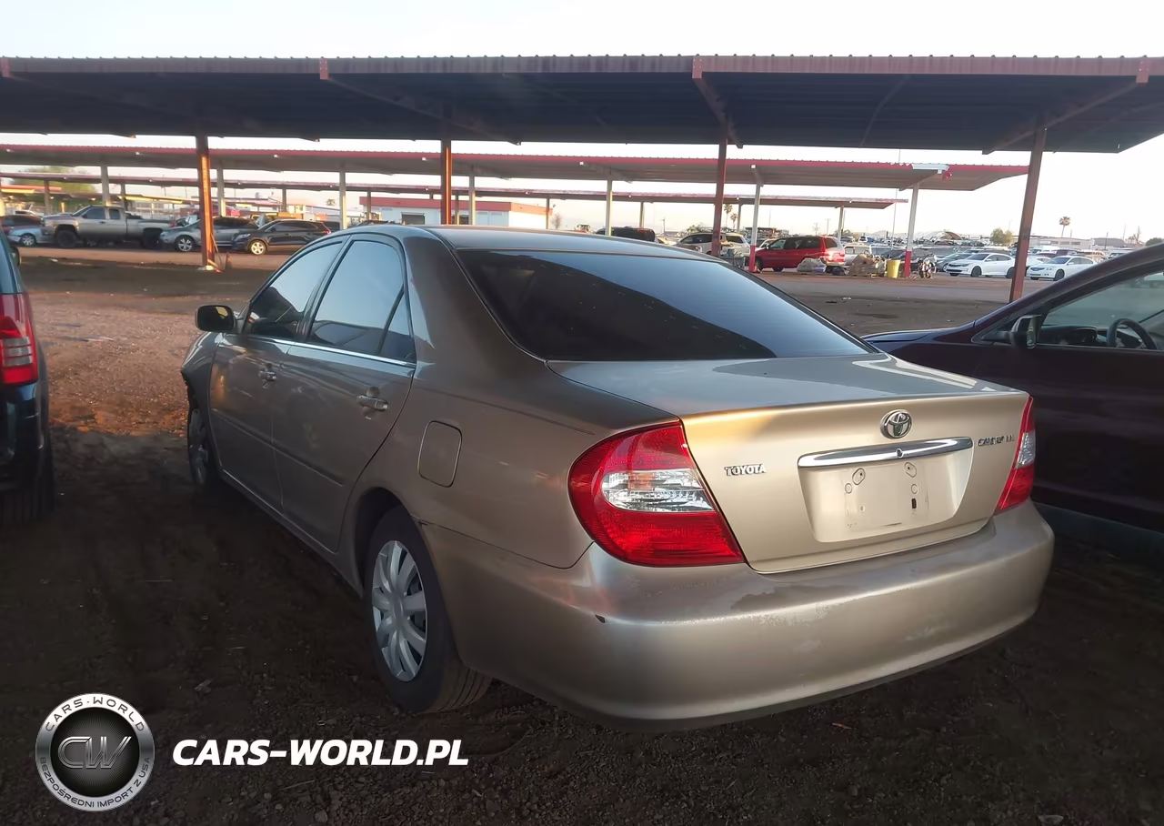 2002 Toyota Camry Le VIN:JTDBE32K520008494 - 3