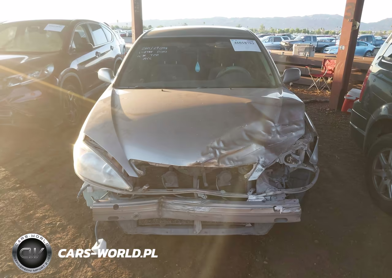 2002 Toyota Camry Le VIN:JTDBE32K520008494 - 6
