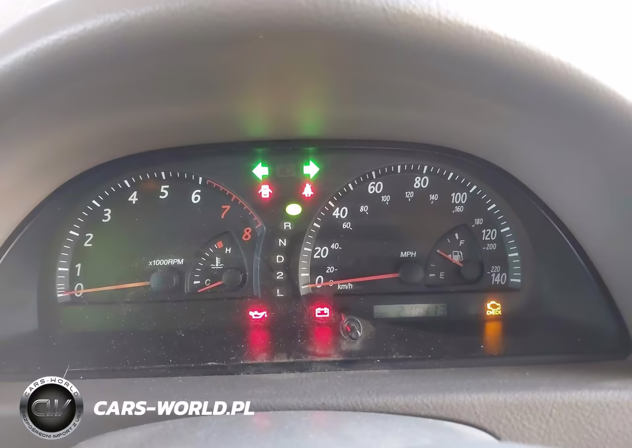 2002 Toyota Camry Le VIN:JTDBE32K520008494 - 7