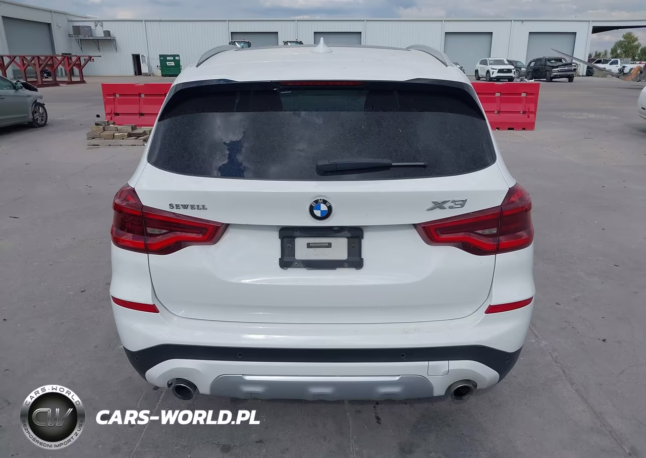 2018 BMW X3 xDrive30I VIN:5UXTR9C53JLC68699 - 17