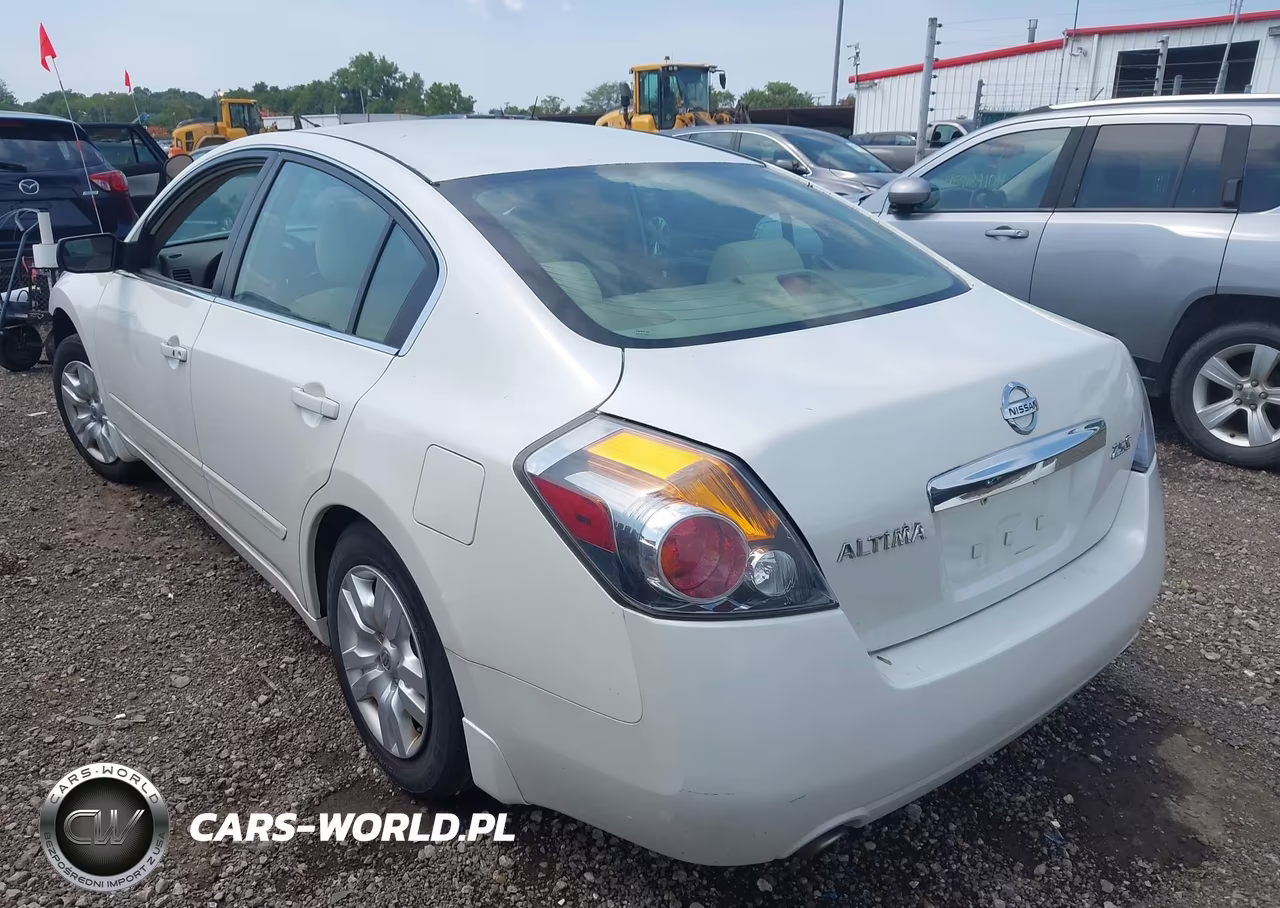 2010 Nissan Altima 2.5 S VIN:1N4AL2AP9AC192916 - 17