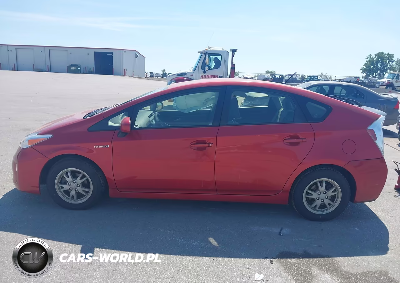 2013 Toyota Prius Two VIN:JTDKN3DU5D1685427 - 13
