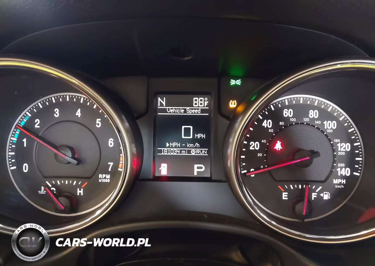 2012 Jeep Grand Cherokee Laredo VIN:1C4RJFAG6CC344518 - 7