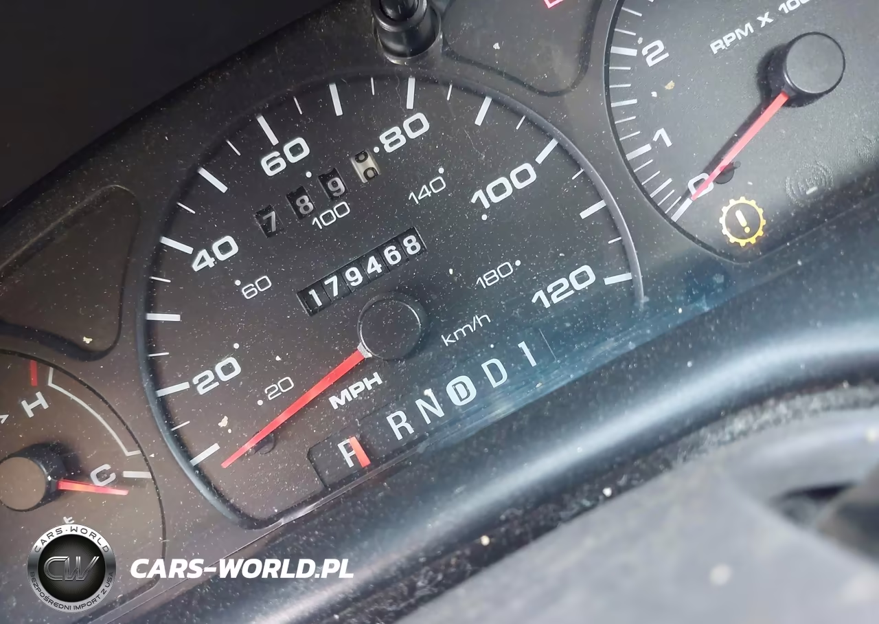 2001 Ford Taurus VIN:1FAFP55U21A116462 - 7