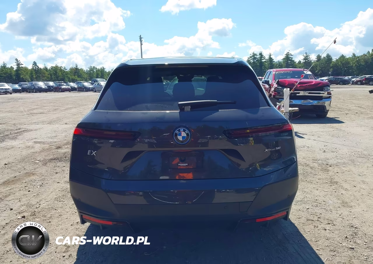 2023 BMW Ix xDrive50 VIN:WB523CF01PCL99109 - 16