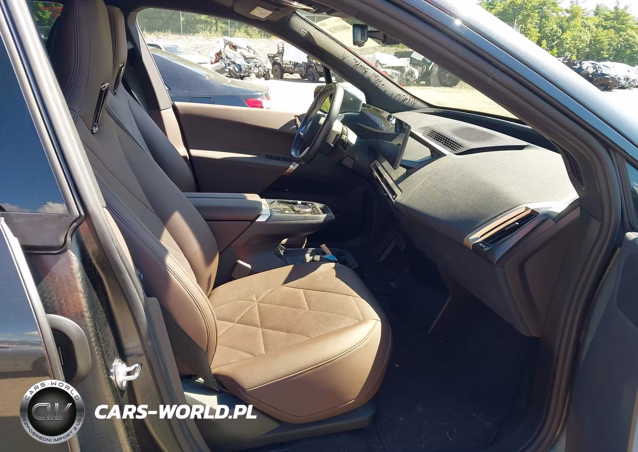 2023 BMW Ix xDrive50 VIN:WB523CF01PCL99109 - 5
