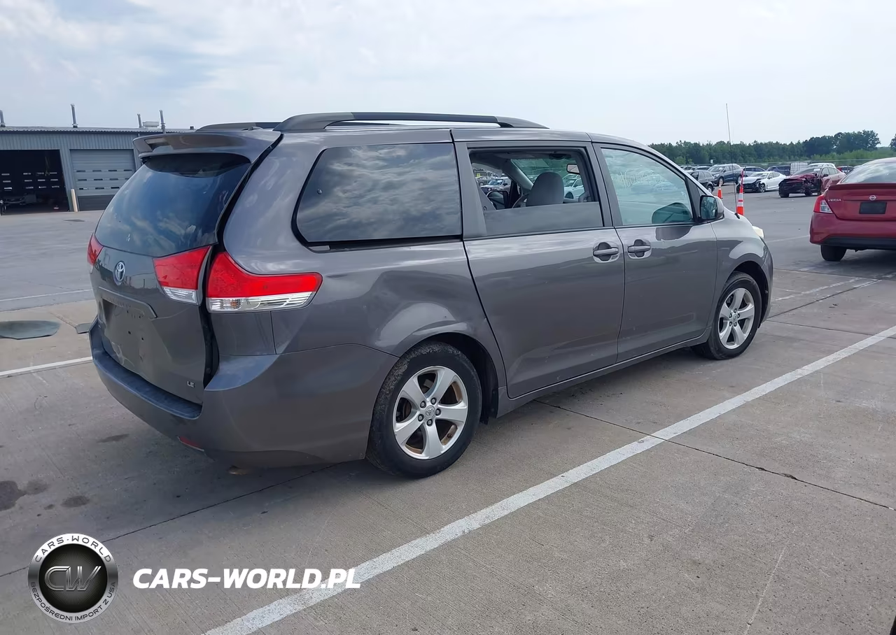 2011 Toyota Sienna Le V6 VIN:5TDKK3DC4BS165168 - 4