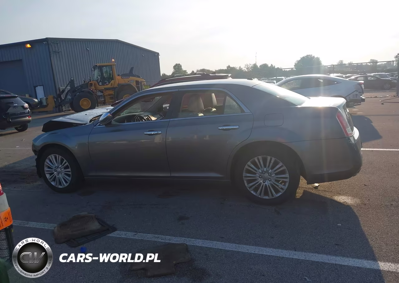 2012 Chrysler 300 Limited VIN:2C3CCAHG7CH161736 - 14