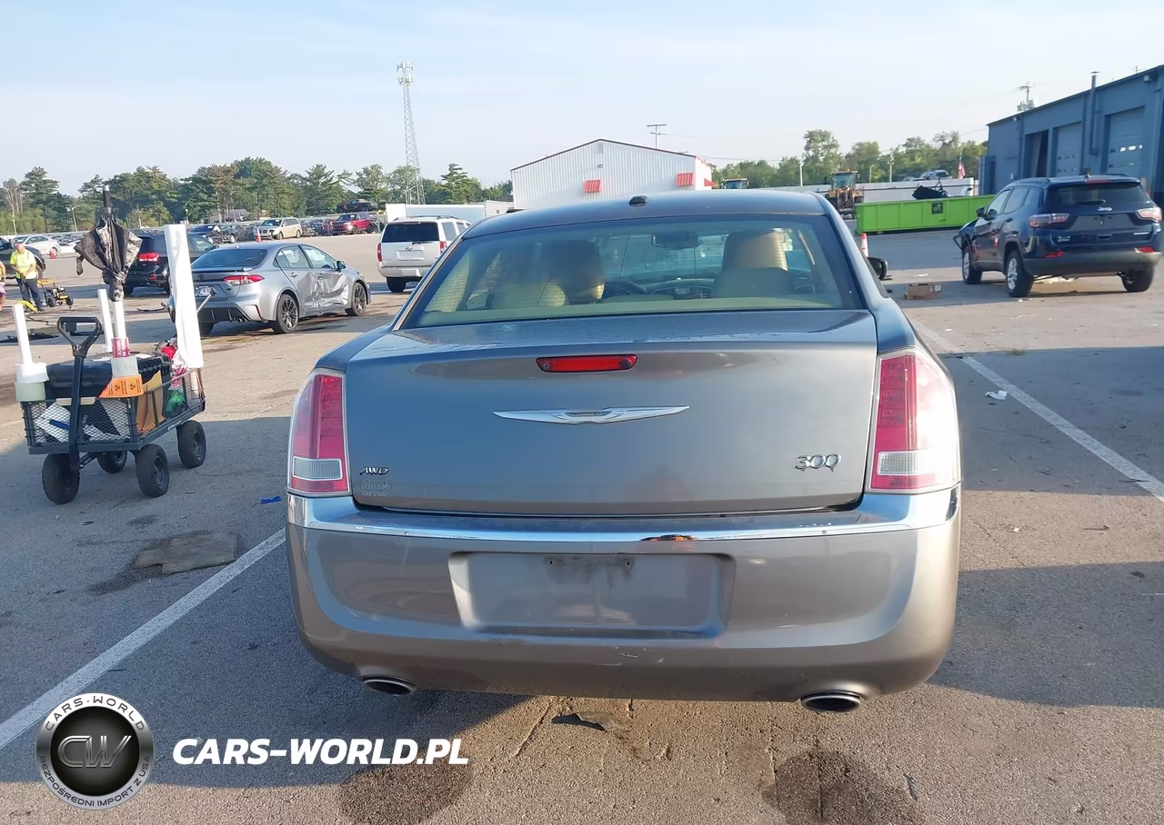 2012 Chrysler 300 Limited VIN:2C3CCAHG7CH161736 - 16