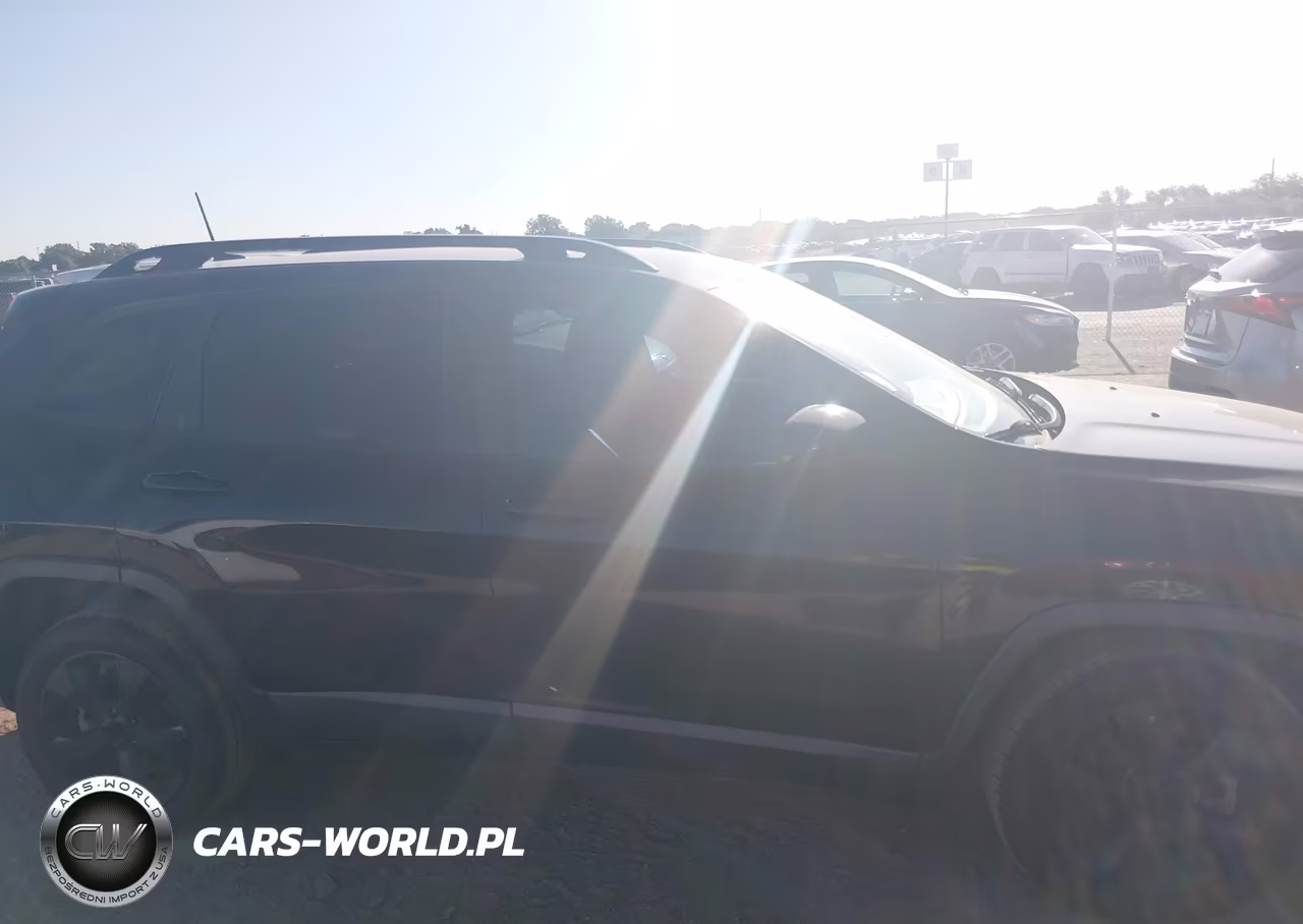 2019 Jeep Cherokee Altitude Fwd VIN:1C4PJLLB6KD324642 - 10