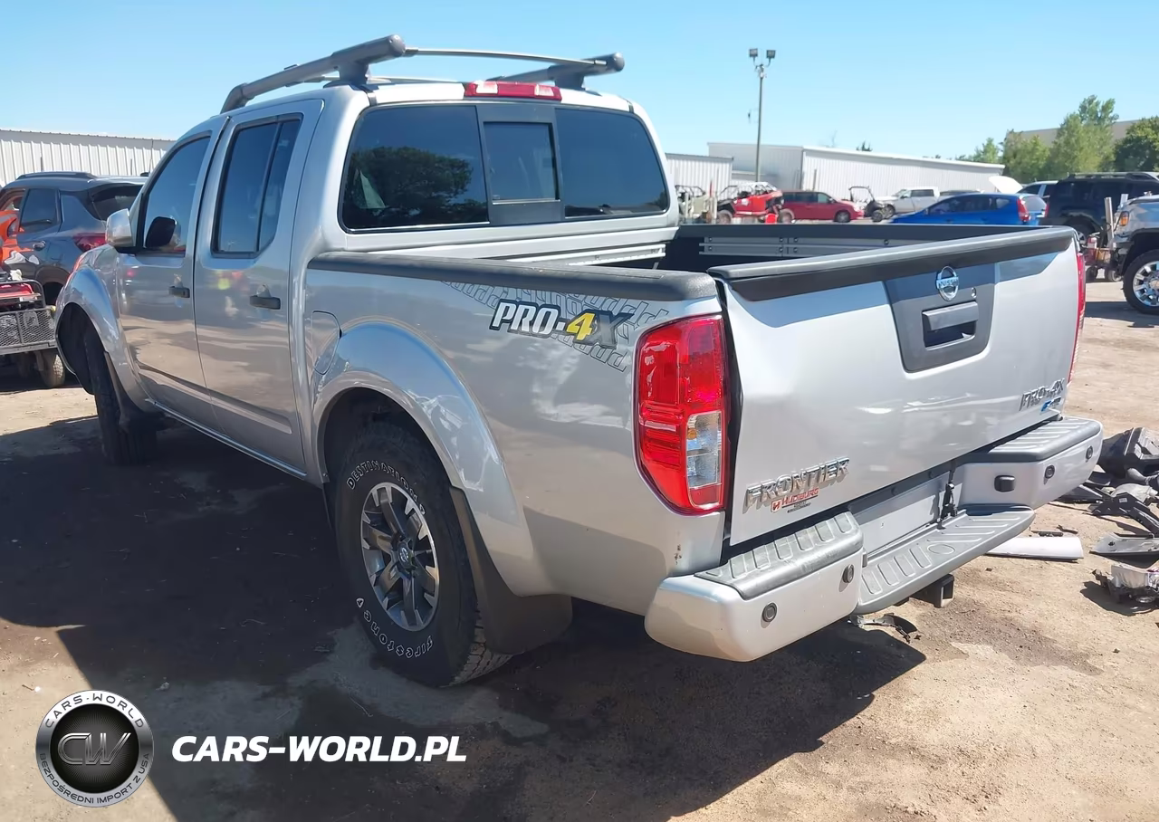 2018 Nissan Frontier Pro-4X VIN:1N6DD0EV0JN752681 - 3