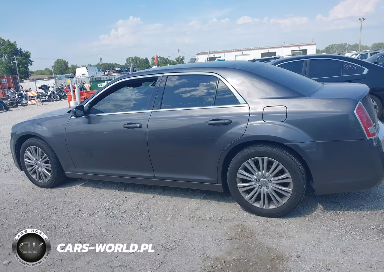 2014 Chrysler 300 VIN:2C3CCARG5EH283240 - 14