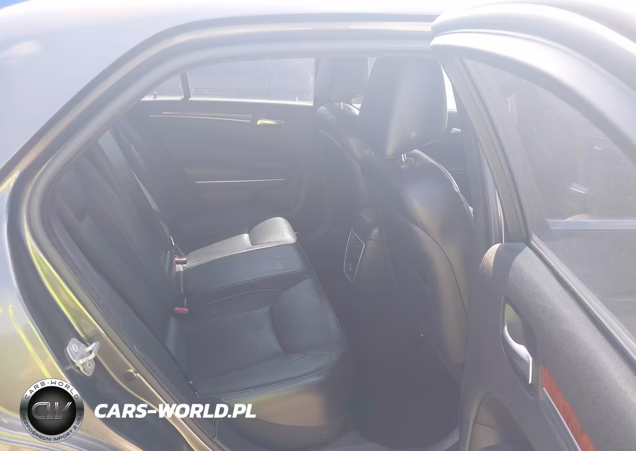 2014 Chrysler 300 VIN:2C3CCARG5EH283240 - 8