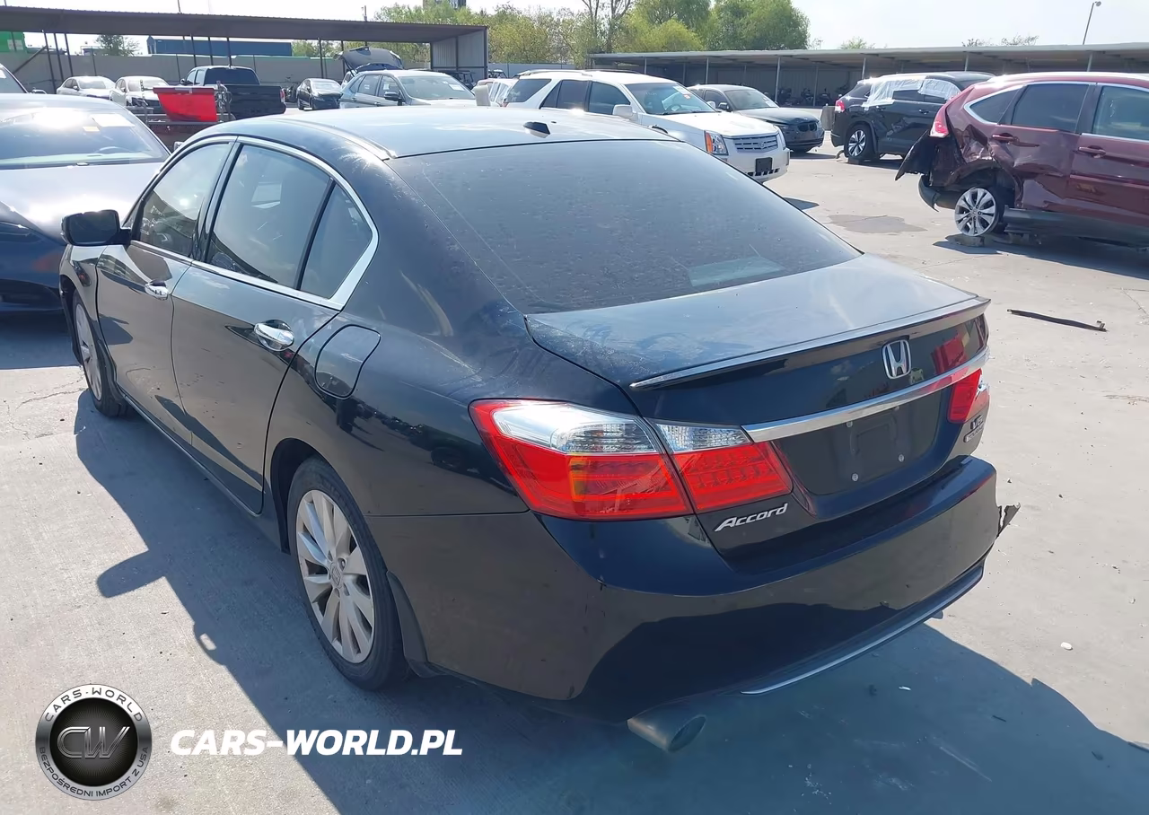 2013 Honda Accord Touring VIN:1HGCR3F93DA015832 - 3