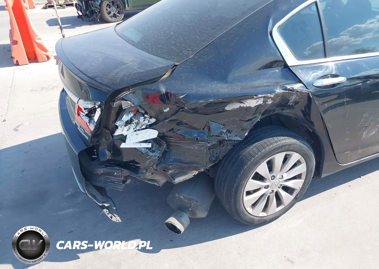 2013 Honda Accord Touring VIN:1HGCR3F93DA015832 - 6