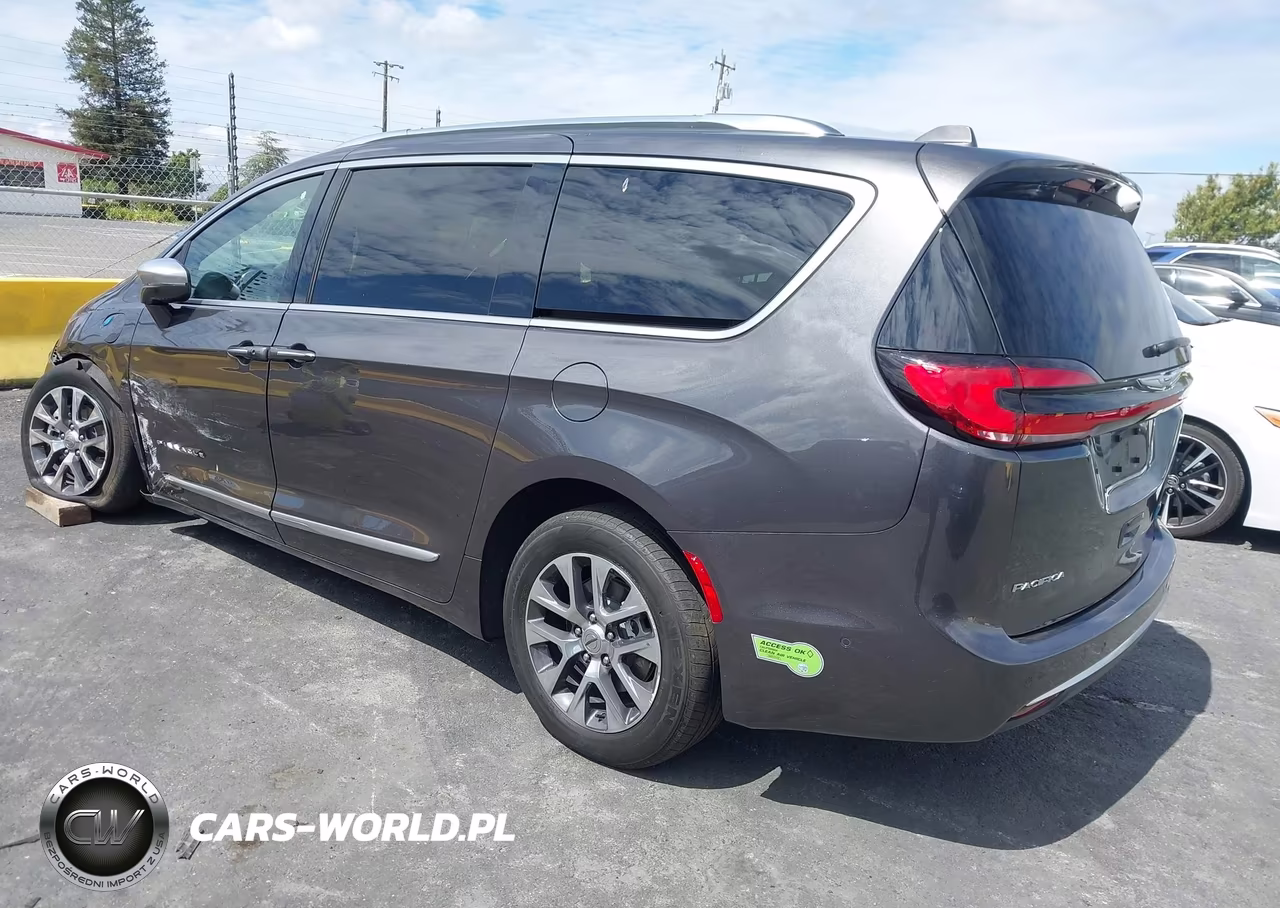 2022 Chrysler Pacifica Hybrid Pinnacle VIN:2C4RC1N71NR220397 - 3