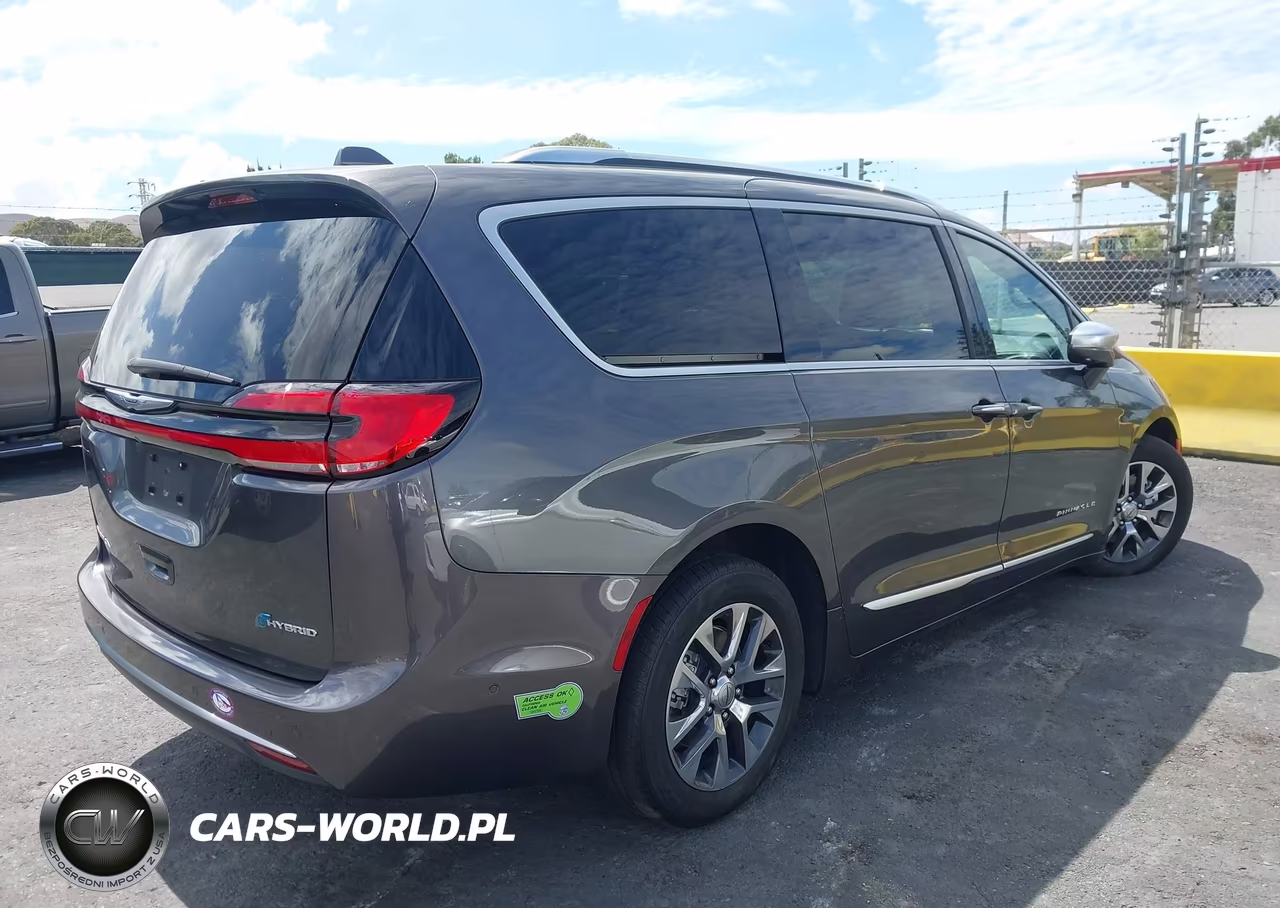 2022 Chrysler Pacifica Hybrid Pinnacle VIN:2C4RC1N71NR220397 - 4