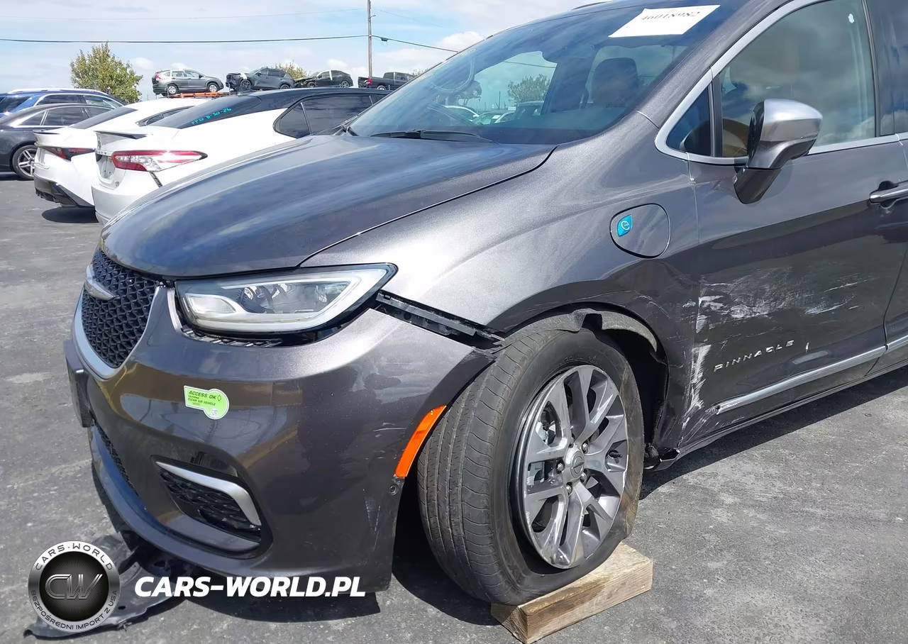 2022 Chrysler Pacifica Hybrid Pinnacle VIN:2C4RC1N71NR220397 - 6
