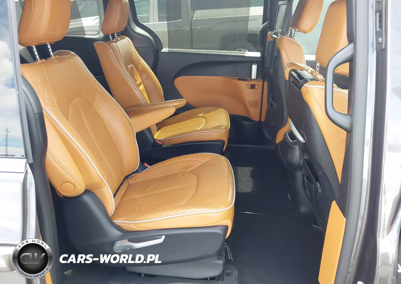 2022 Chrysler Pacifica Hybrid Pinnacle VIN:2C4RC1N71NR220397 - 8