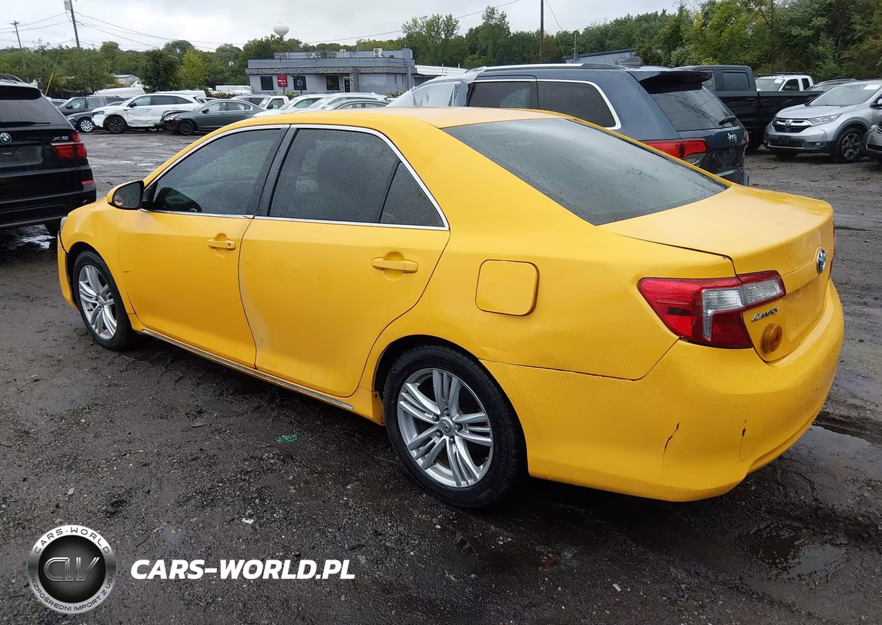 2013 Toyota Camry Hybrid Le VIN:4T1BD1FK2DU079676 - 3