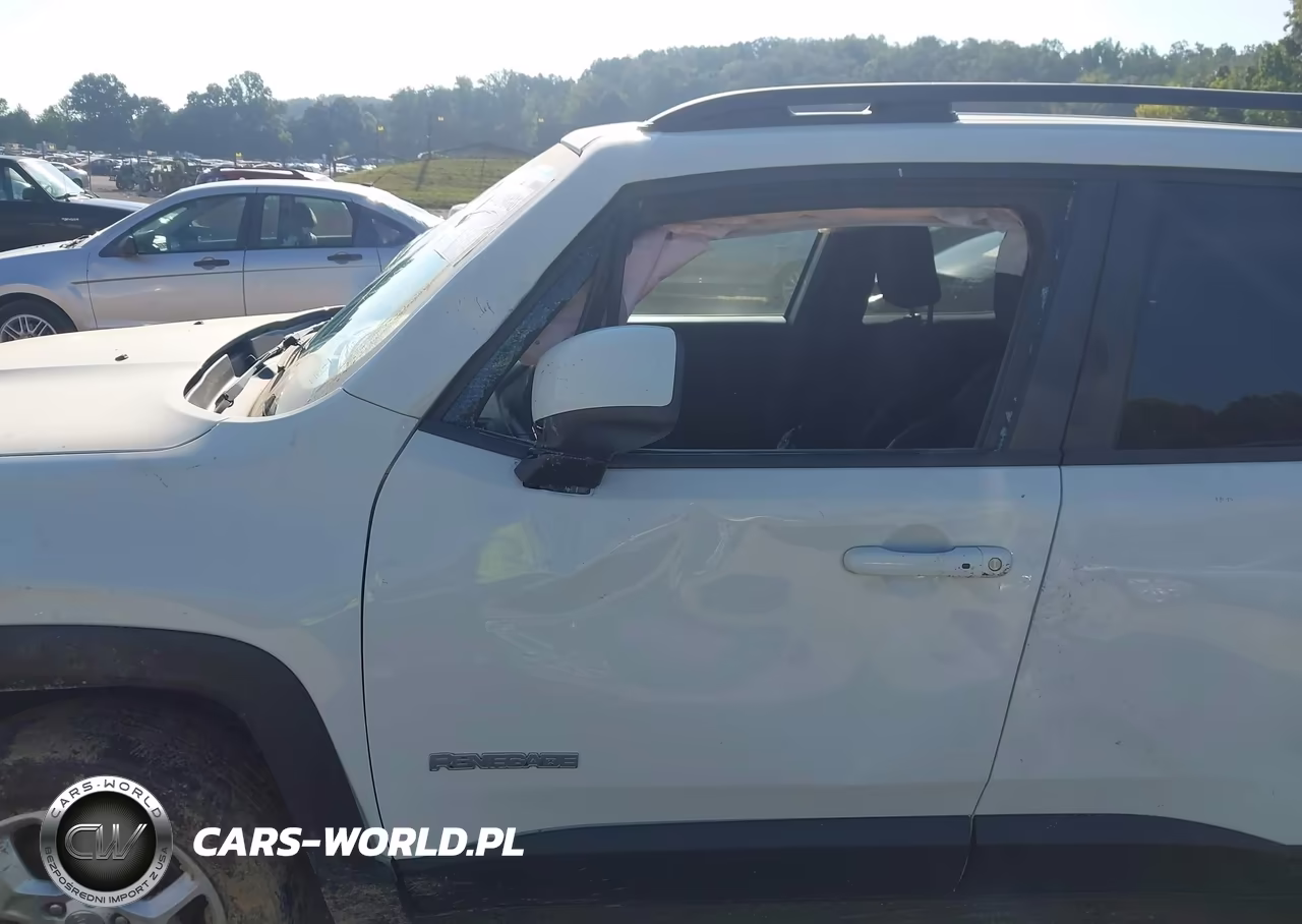 2017 Jeep Renegade Latitude 4X4 VIN:ZACCJBBBXHPF25710 - 6